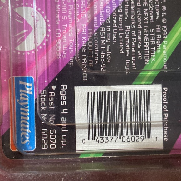 Star Trek the Next Generation CAPTAIN SCOTT( AUTOGRAPHED) in MINT Condition - Picture 7 of 8